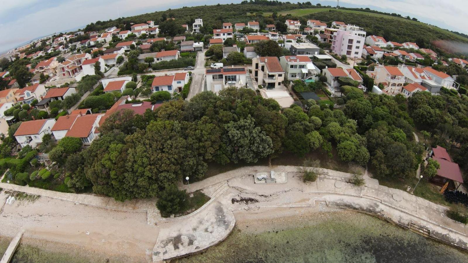 Apartment Basic Petrcane Buitenkant foto